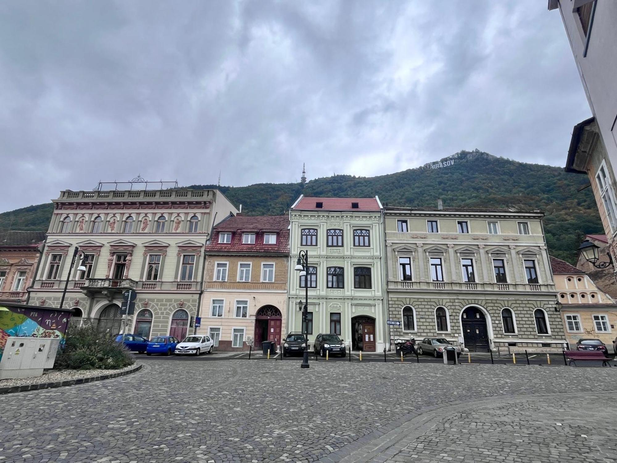 Uptown 46 Apartamento Braşov Exterior foto